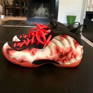 Nike Air Foamposite One “Thermal Map” - Size 10